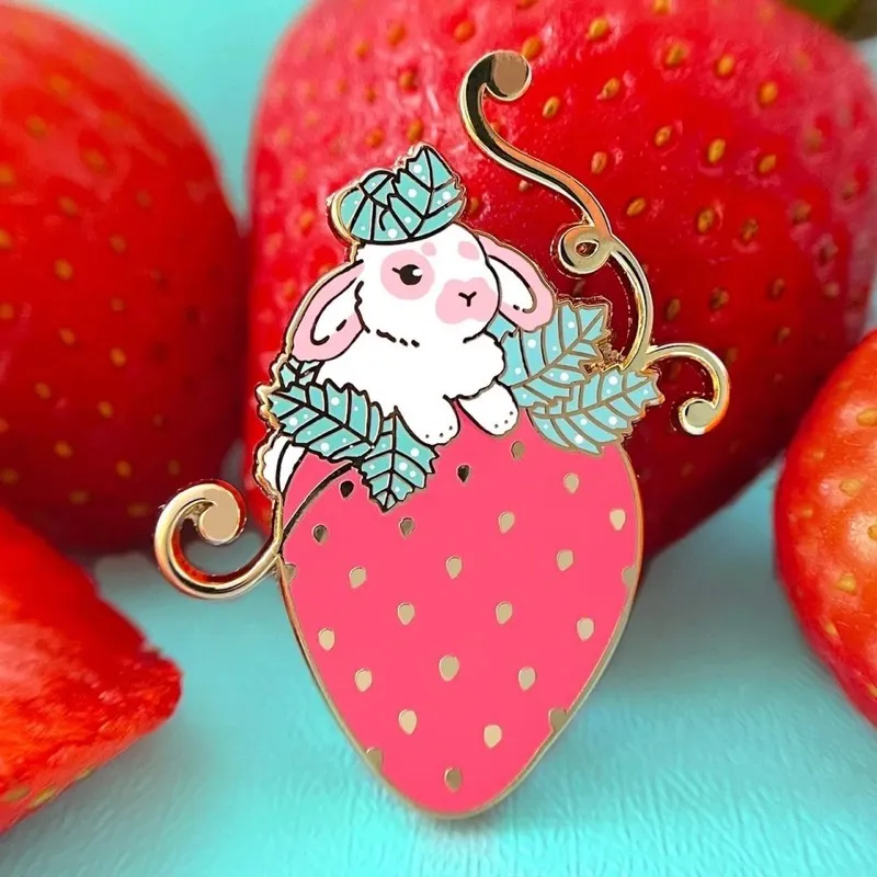 Pin Bunny Strawberry