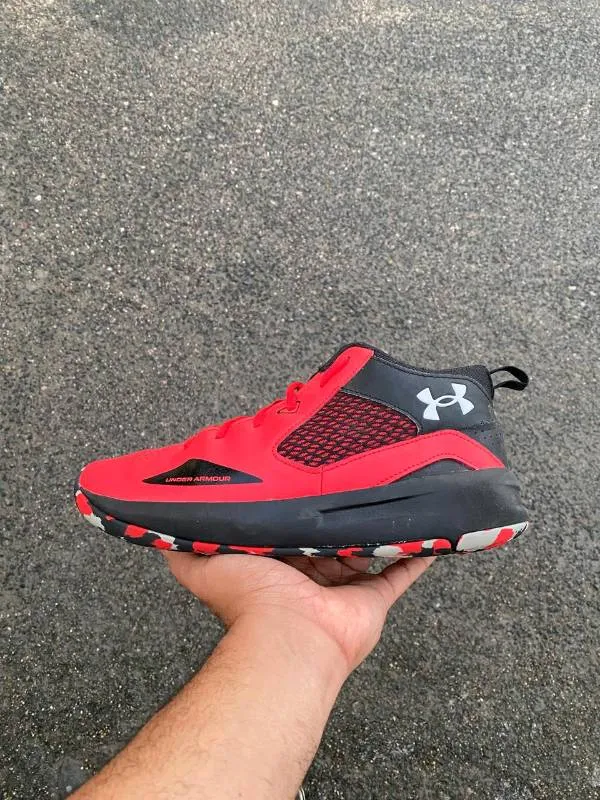 Under armour 🔥 Size 8