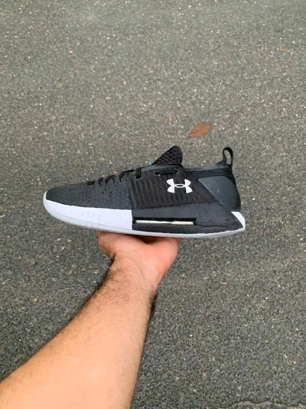 Under armour 🔥 Size 9