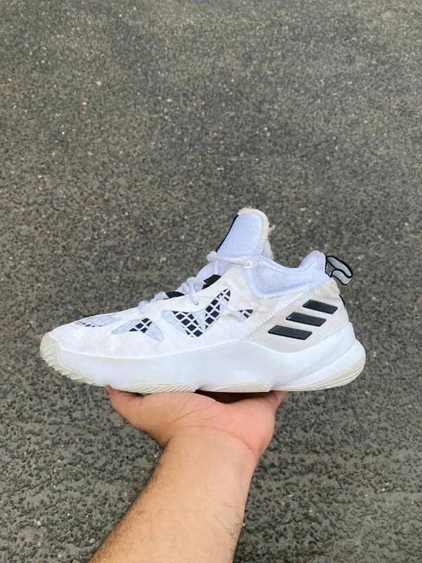 Adidas 🔥 Size 8.5 