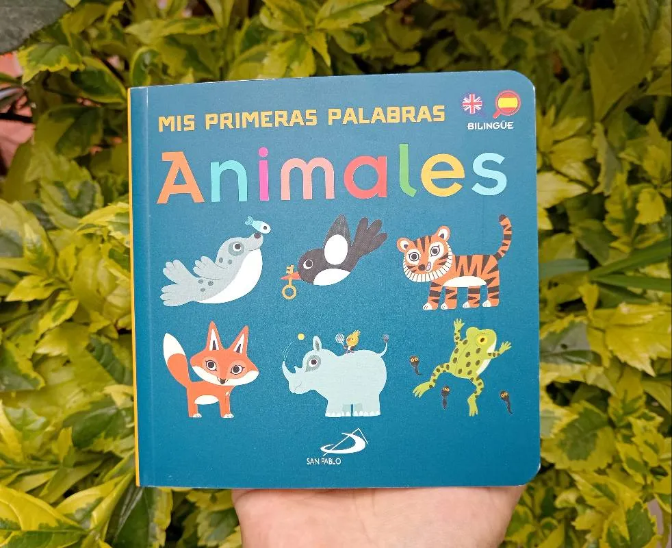 Animales primeras palabras bilingüe 