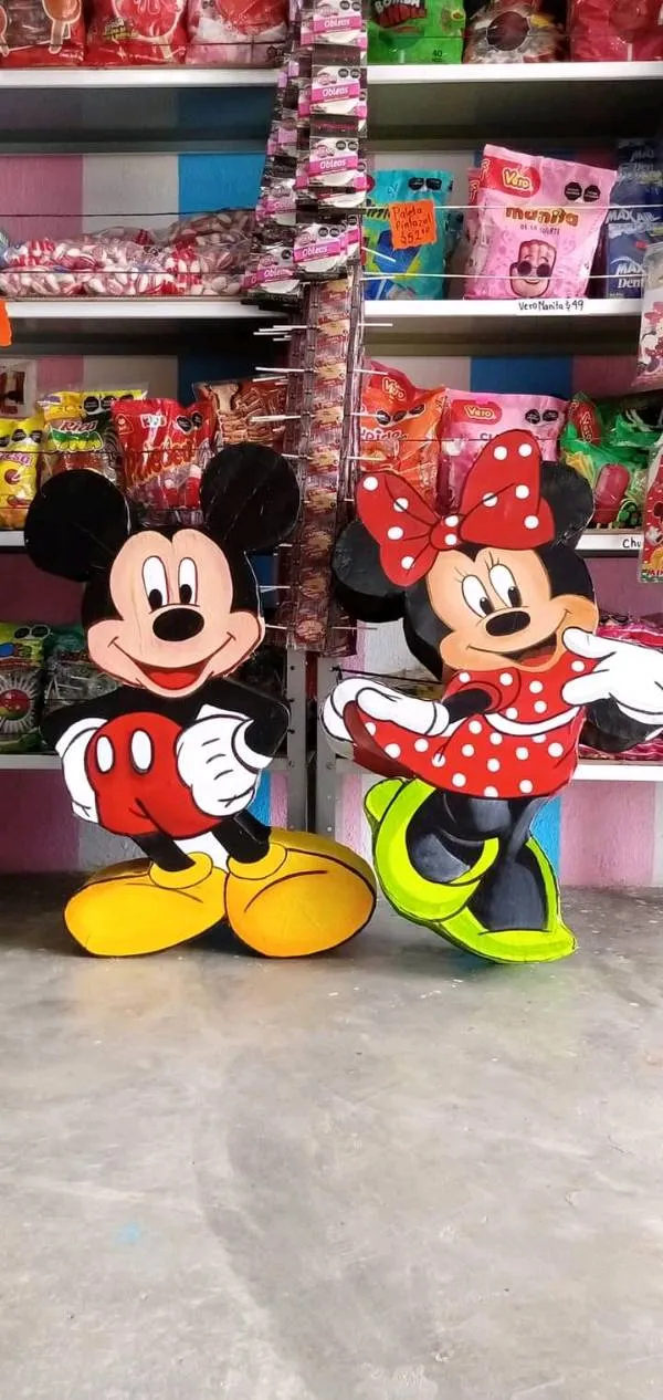 Piñata de Micky y Minnie Mouse