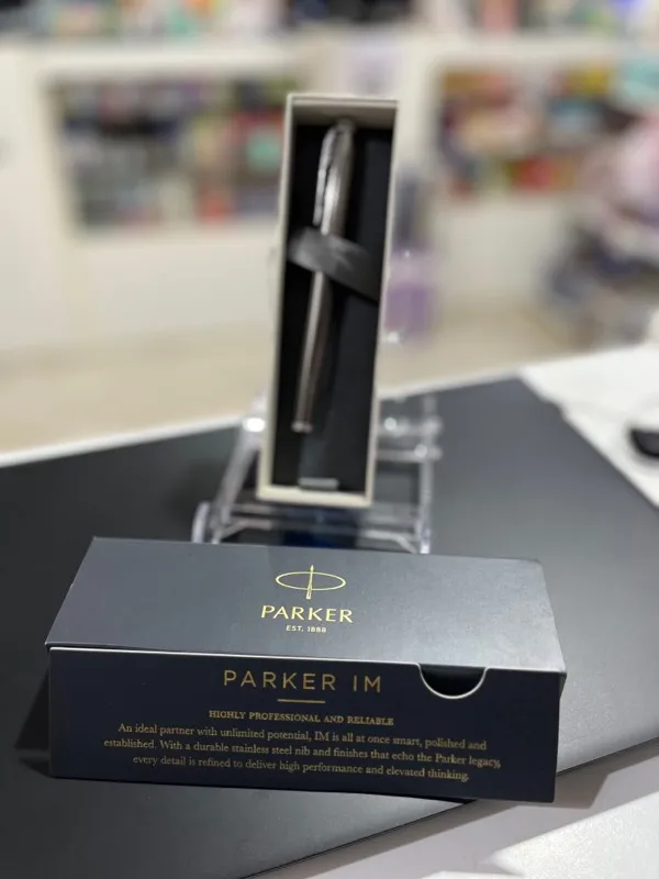 Bolígrafo Parker In Premiun Espresso Oscuro Cincelado