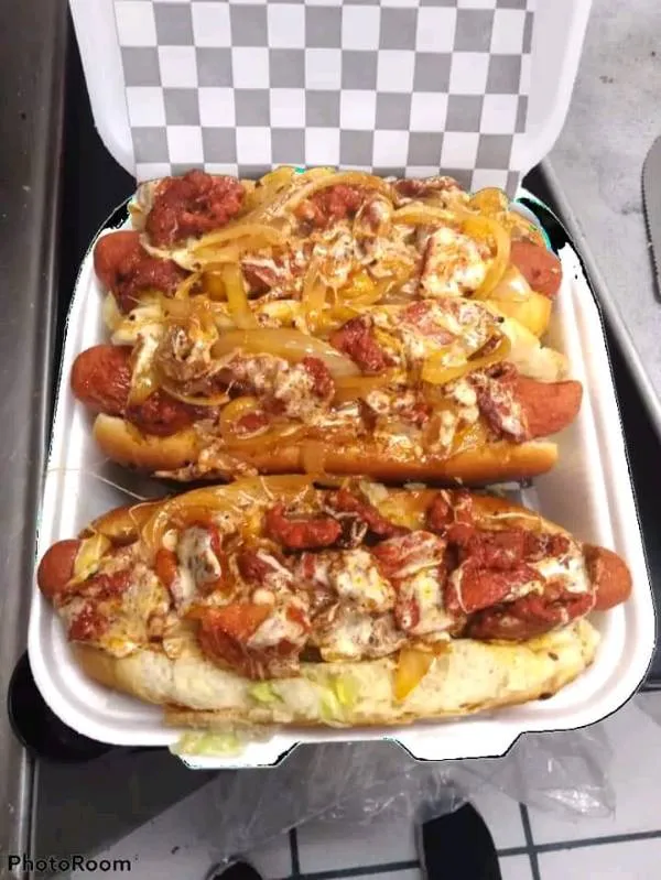Hot dog peperoni con queso 