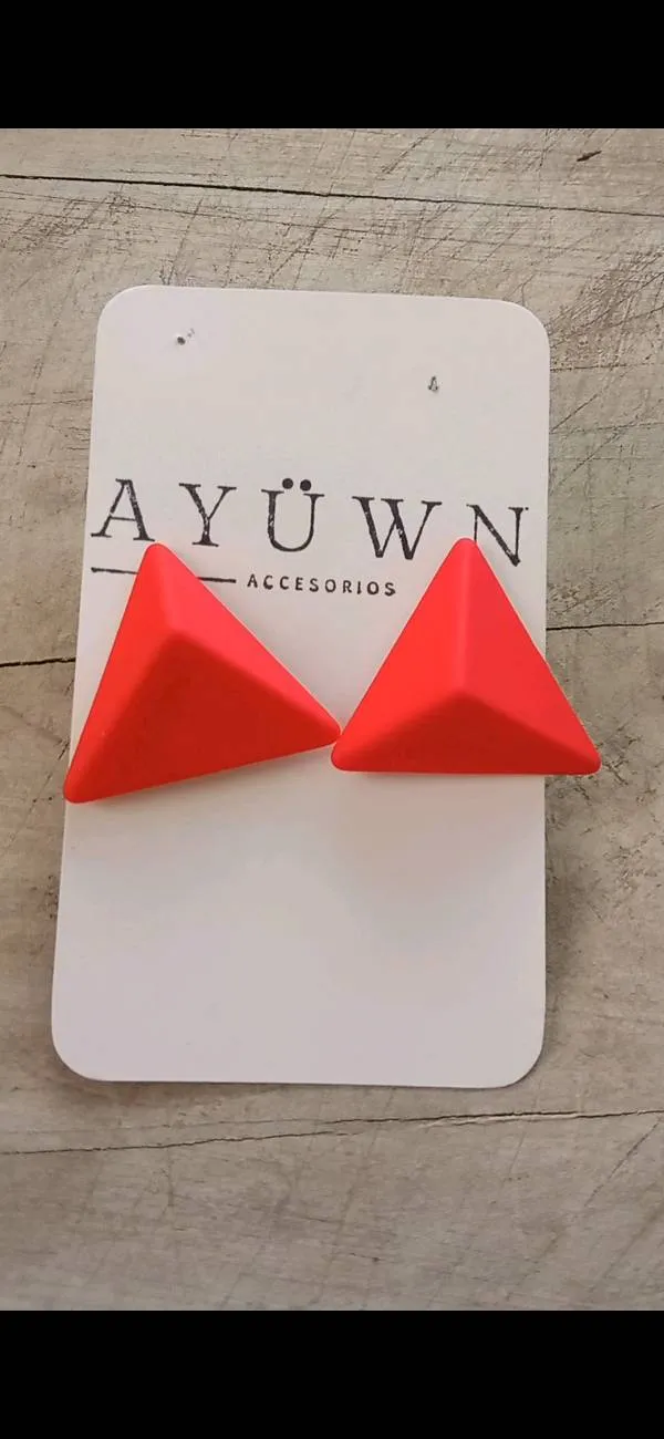 Aros Triángulo Rojo