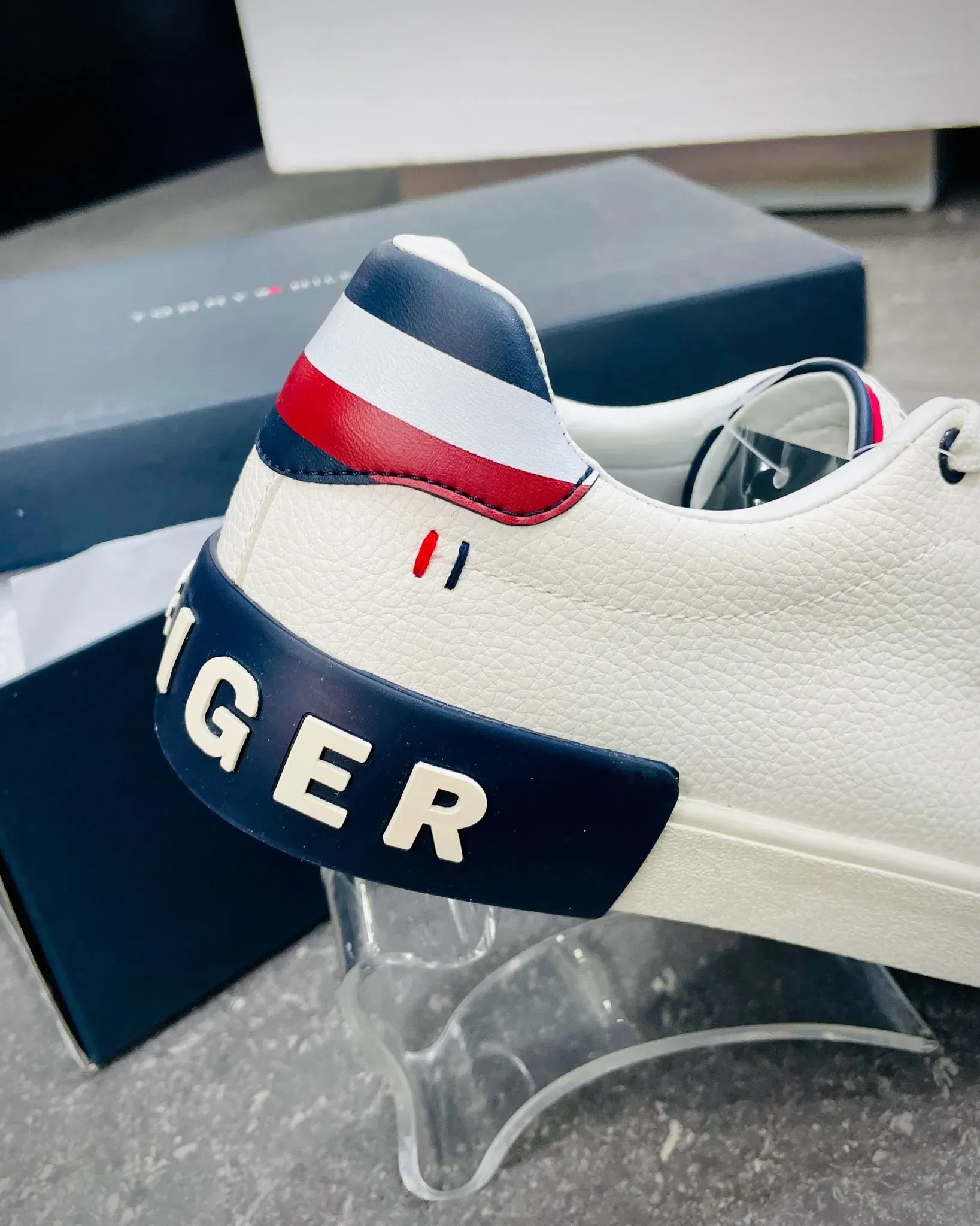 Zapatilla Tommy Hilfiger REZZ White en Chiclayo