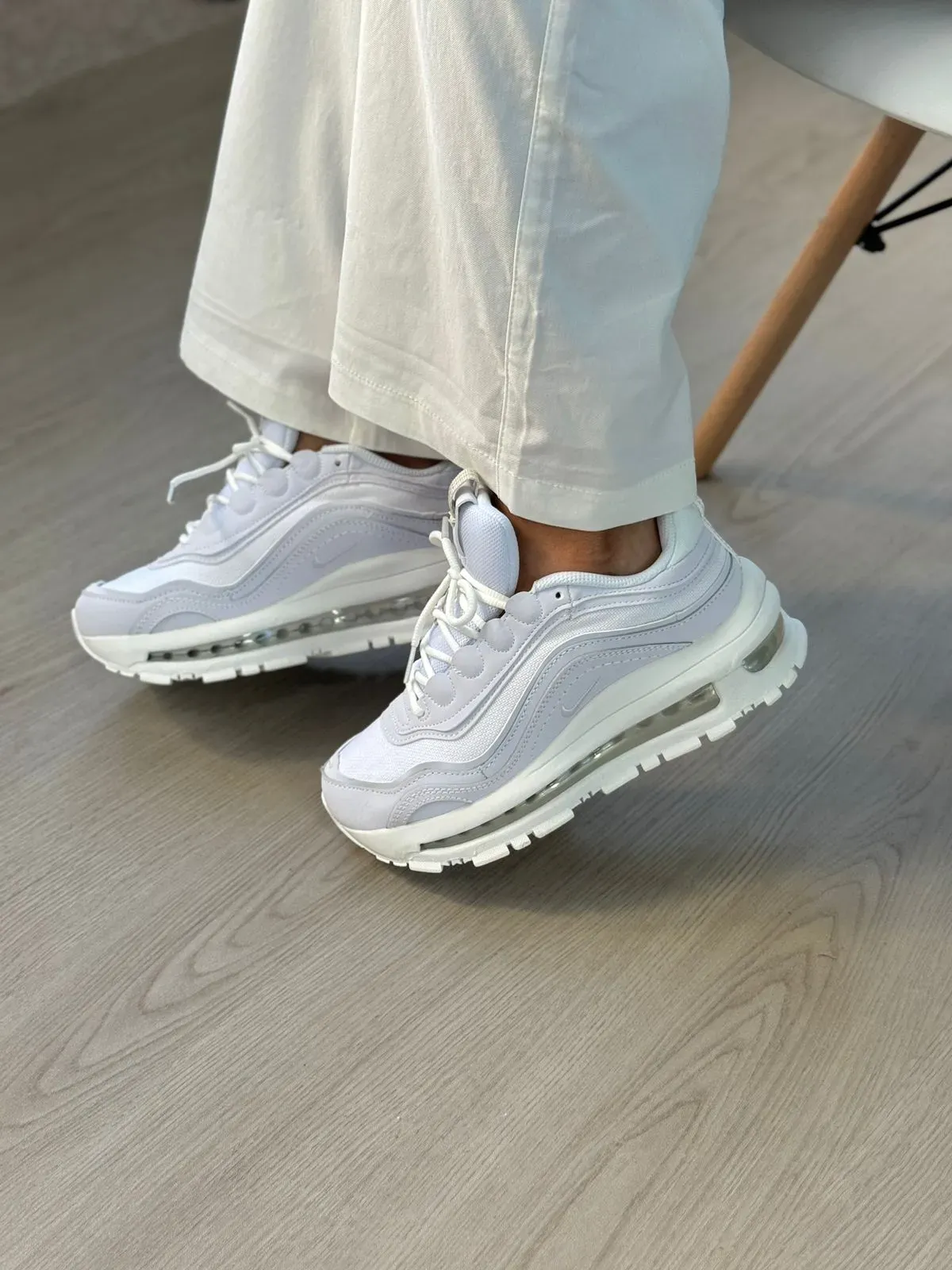 Nike 2000 blancas sales