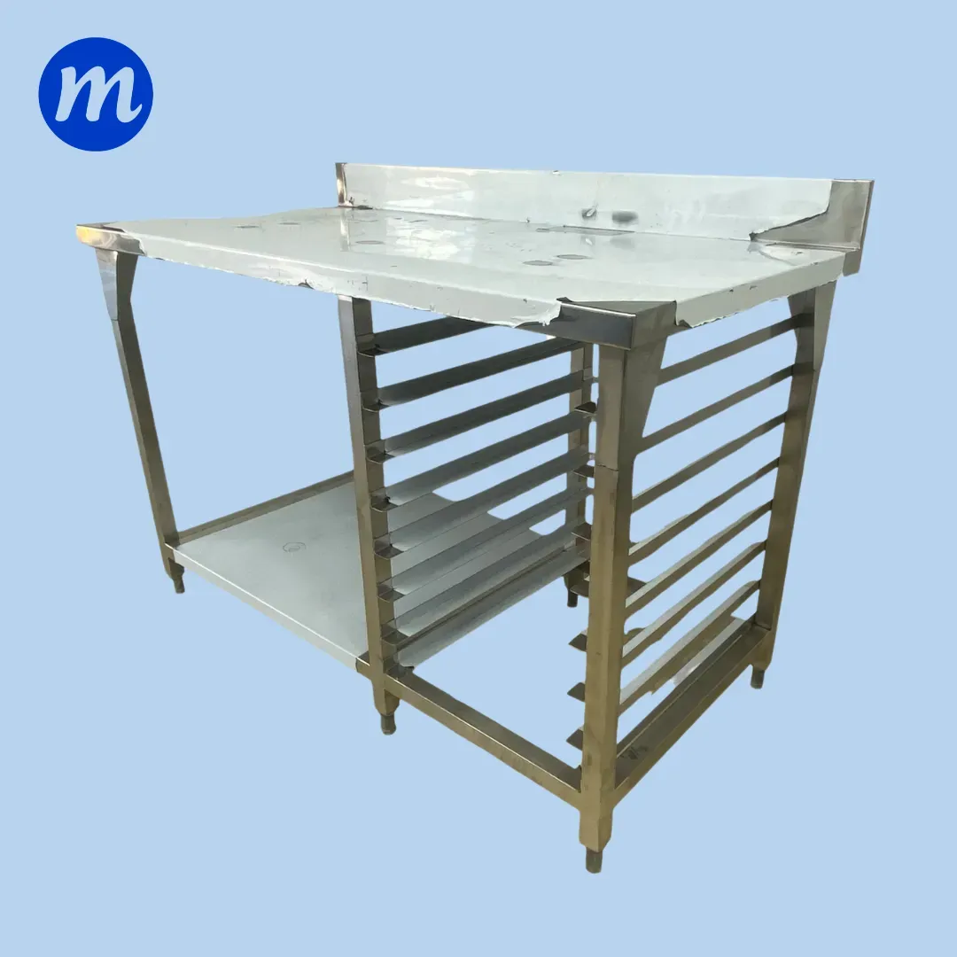 MESA TOPE CON BANDEJERO Y TRAMO DE 1.80 METROS