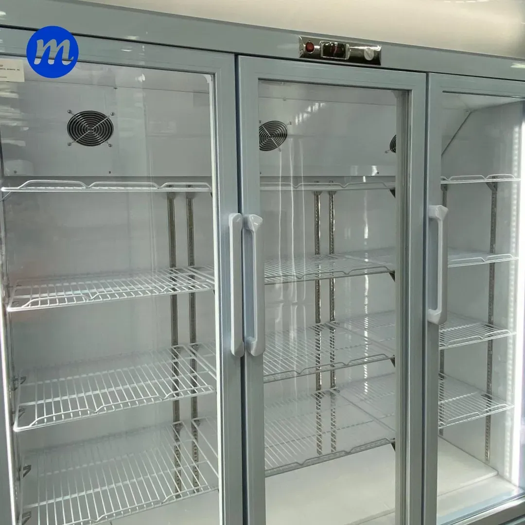 VITRINA 3 PUERTAS BATIENTES 900L 110V SENZANI