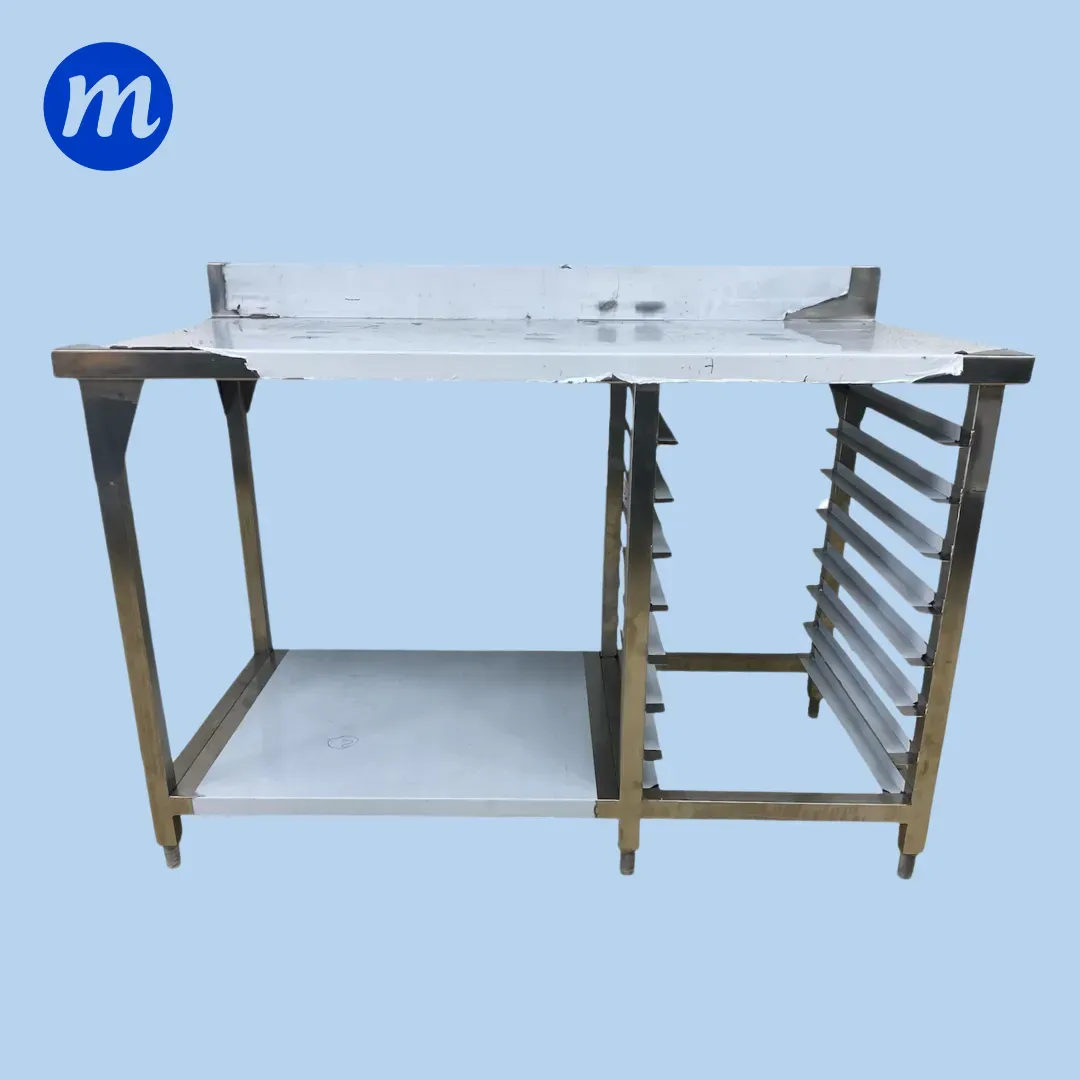 MESA TOPE CON BANDEJERO Y TRAMO DE 1.80 METROS