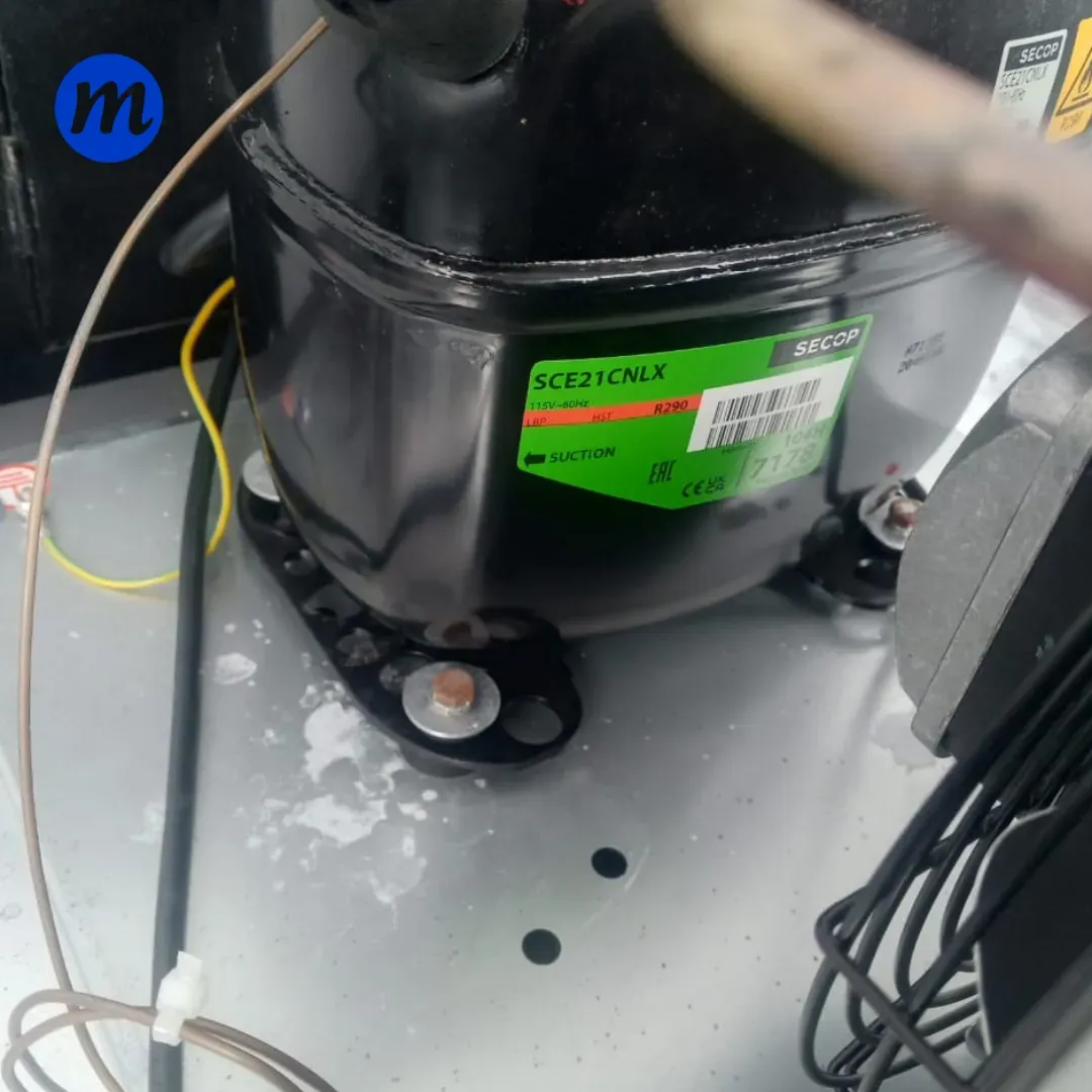 CONGELADOR VERTICAL 4 PUERTAS EN ACERO 1200L 110V SNZFREZ2 SENZANI