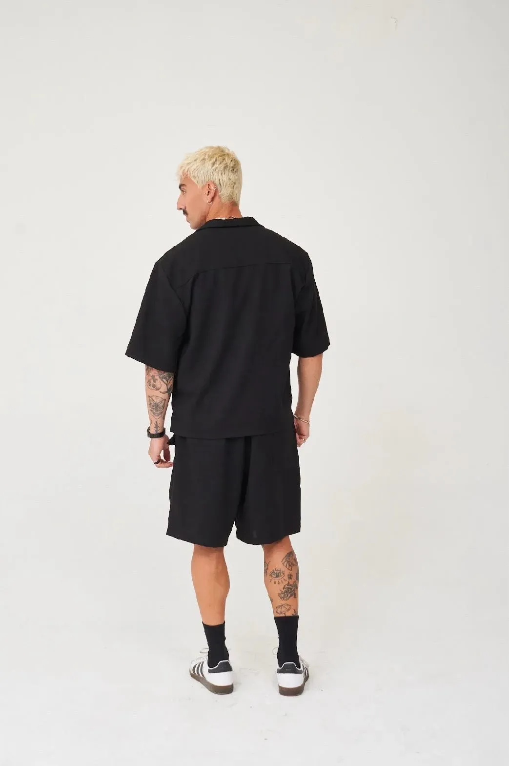 Conjunto Negro Totanka