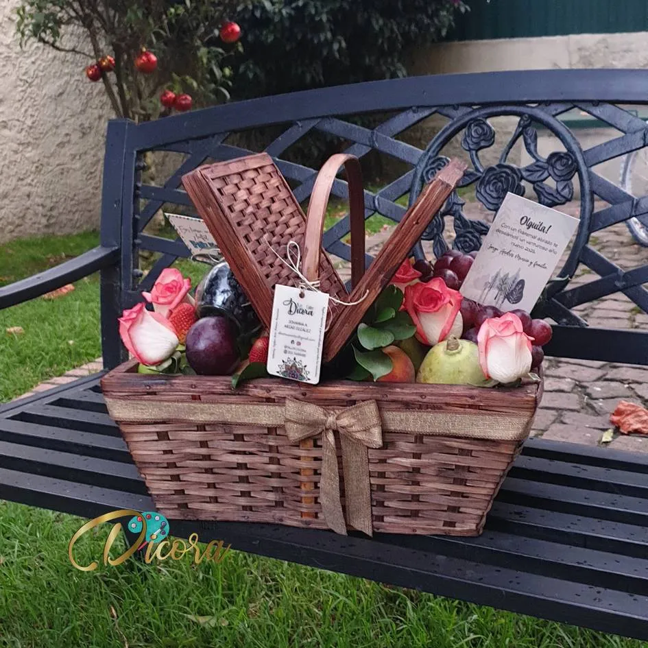 hamper, shopping_basket, croquet_ball