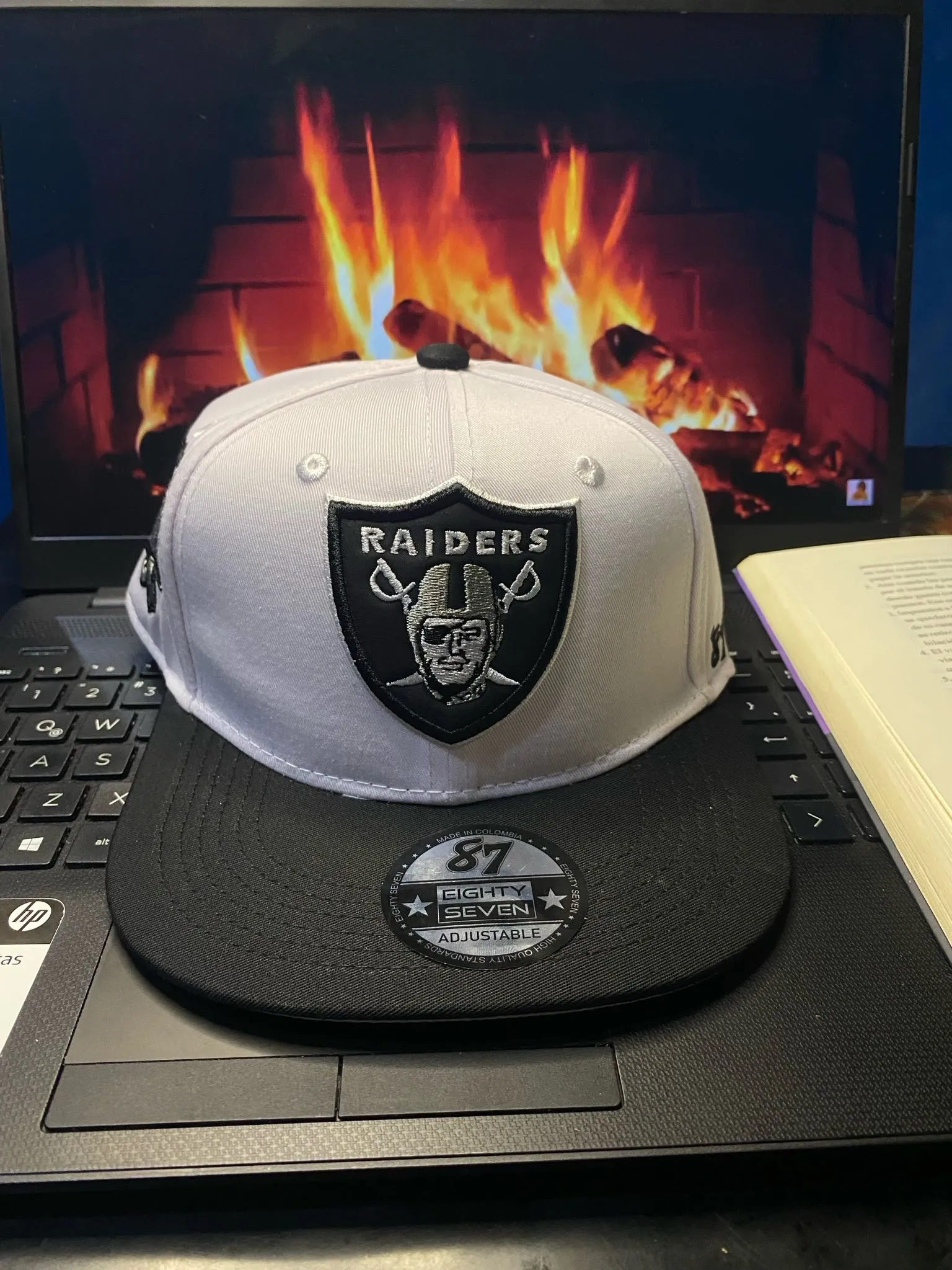 GORRA RAIDERS BLANCA PLANA