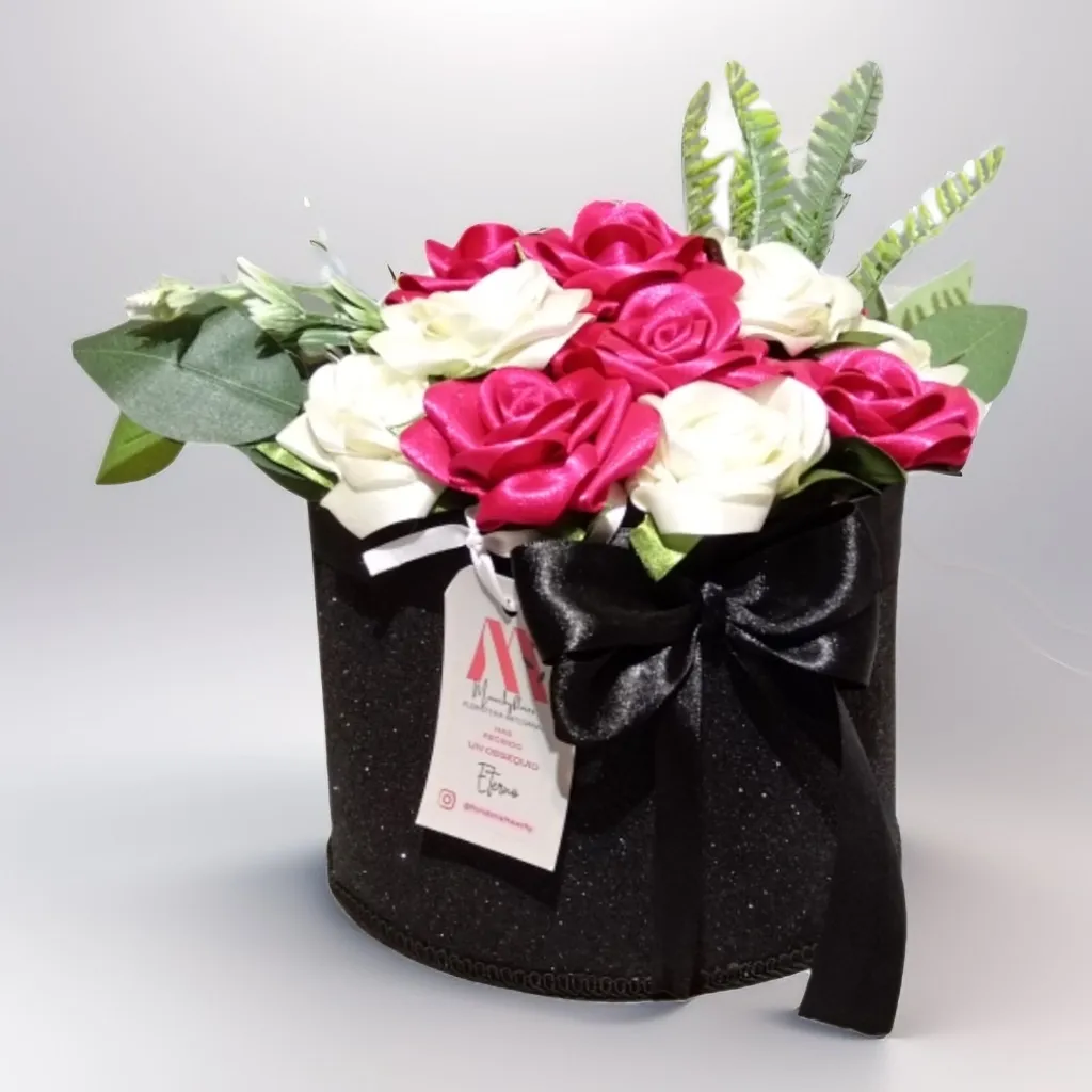 Arreglo  floral amor bonito en rosas fuscia 