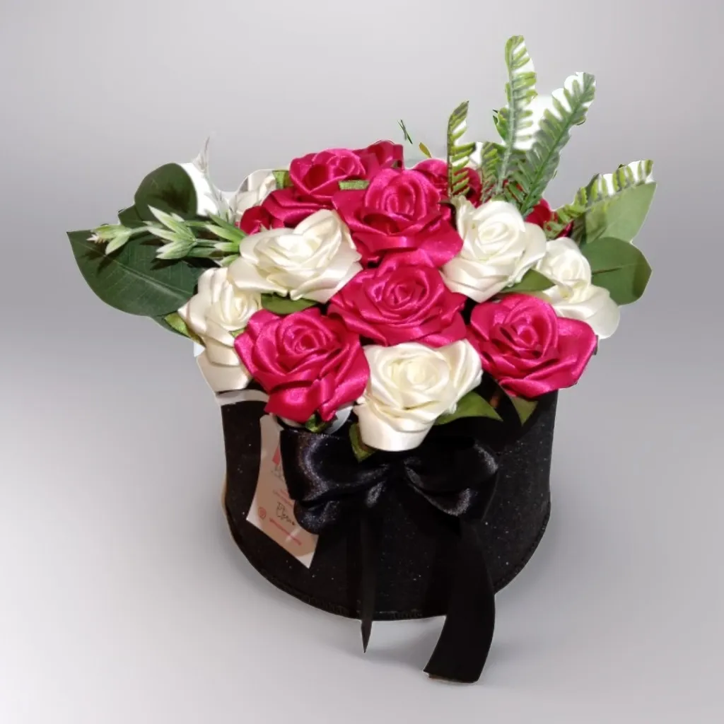 Arreglo  floral amor bonito en rosas fuscia 