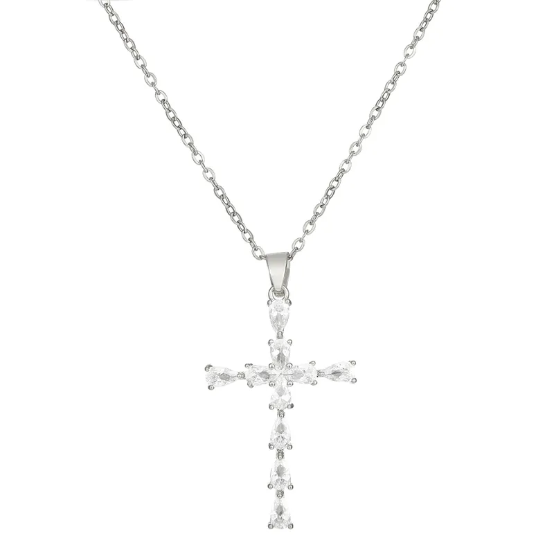 Cruz de Diamantes de Acero