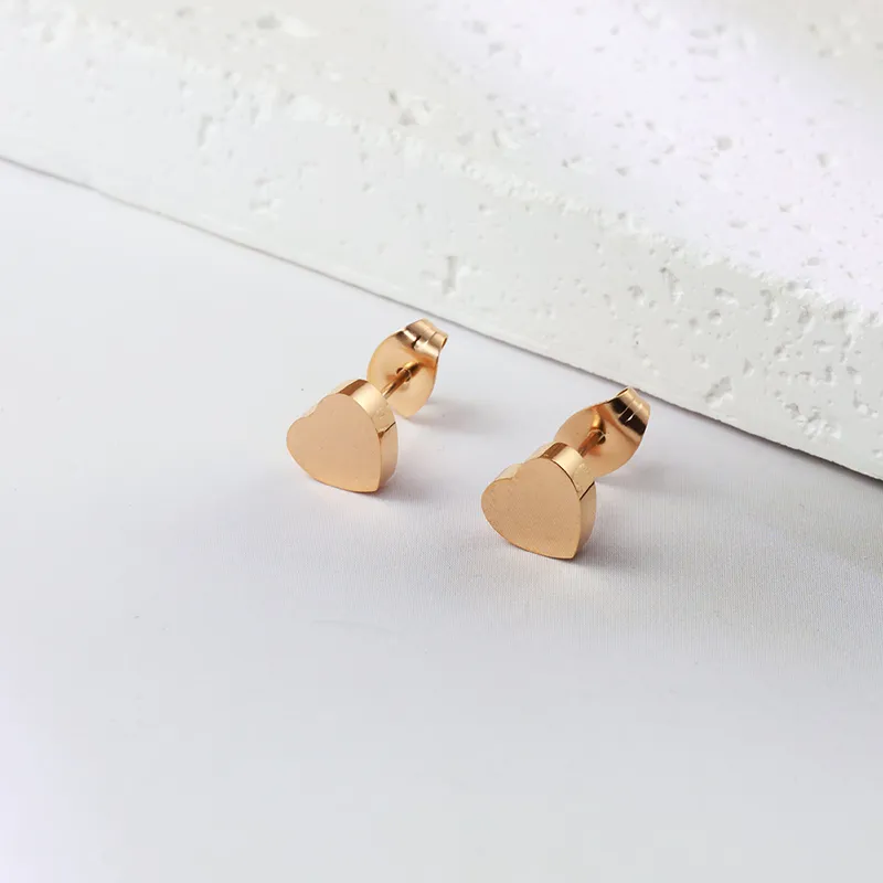 Aretes Corazon Simple