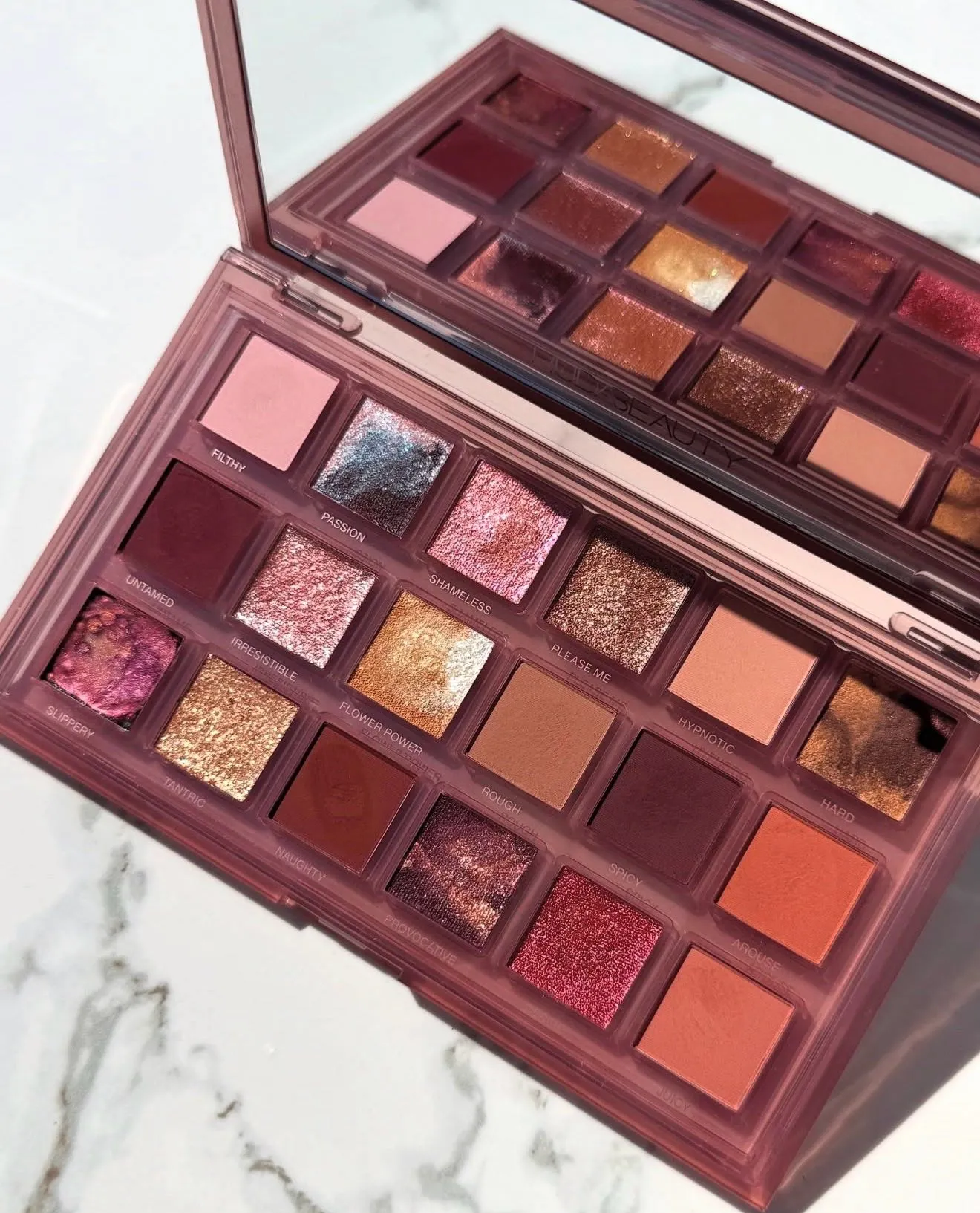 Huda Beauty Naughty Nude Eyeshadow Palette