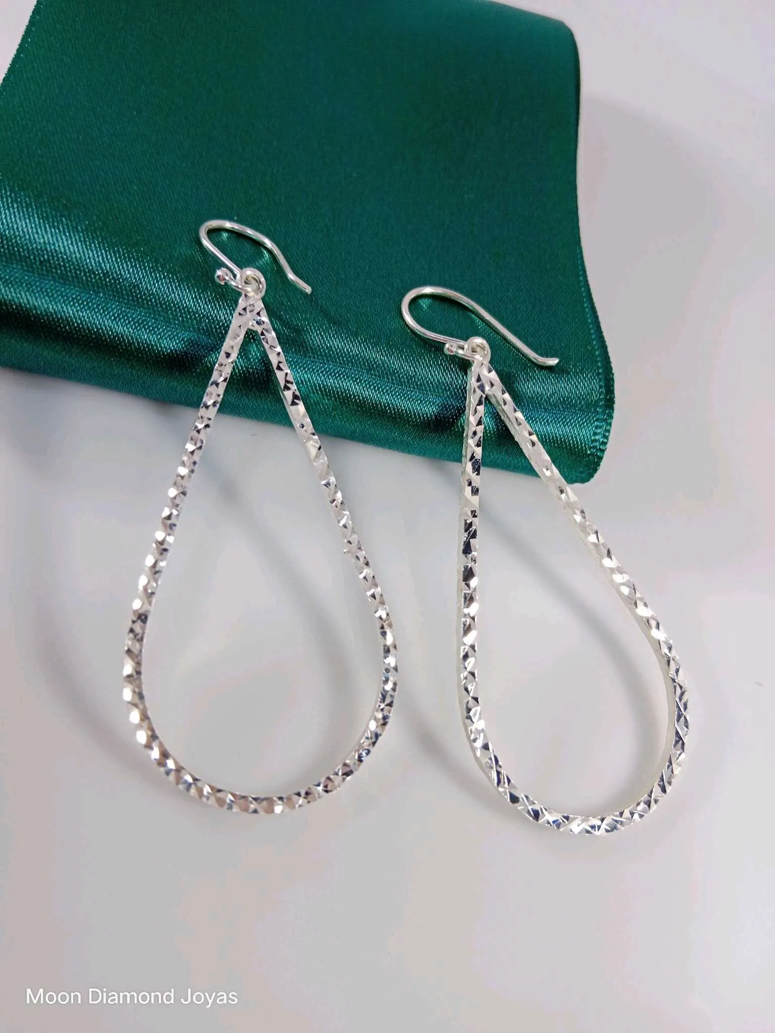 Aretes Gota Diamantada 