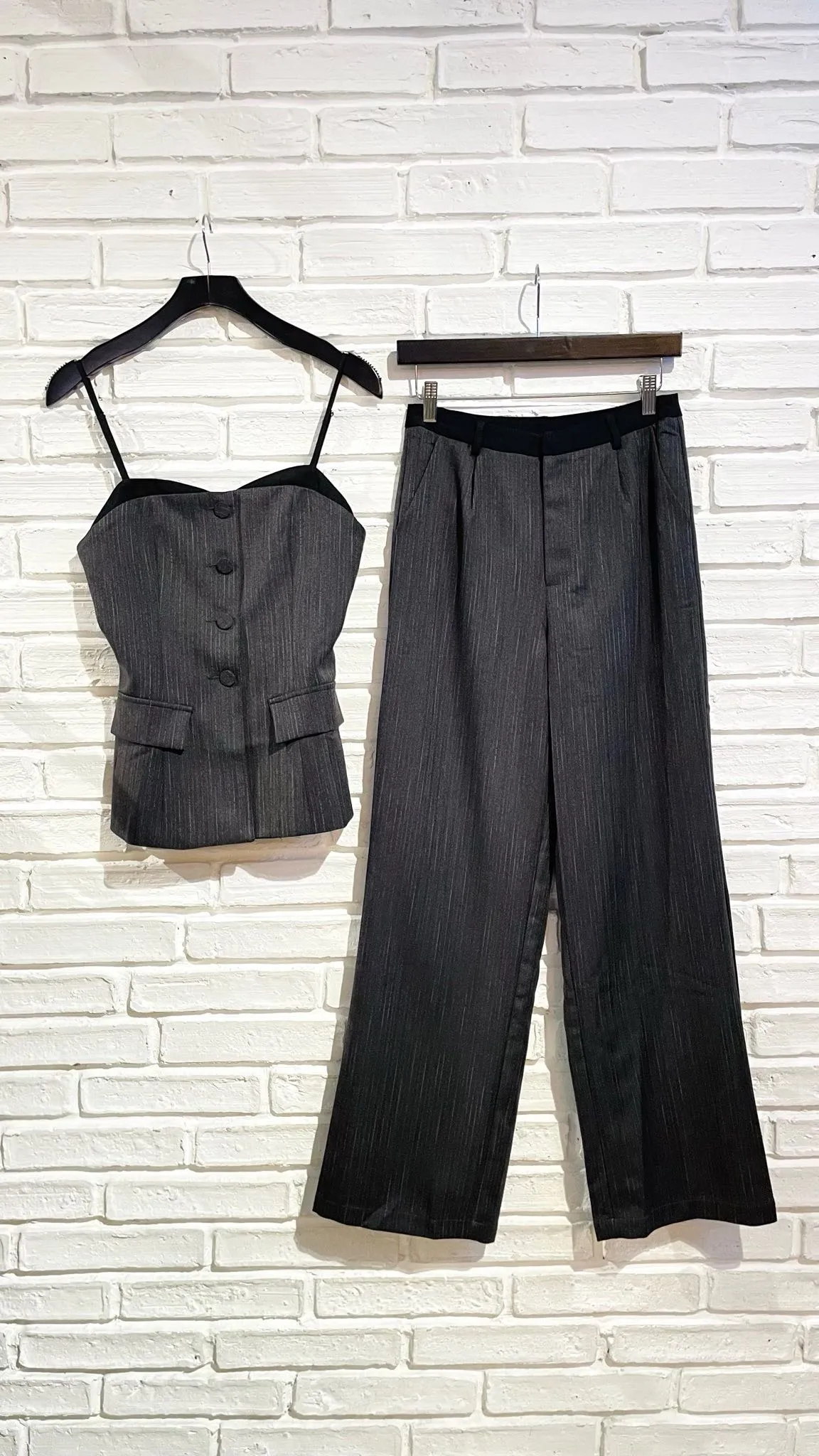 Set gris chaleco y pantalón 