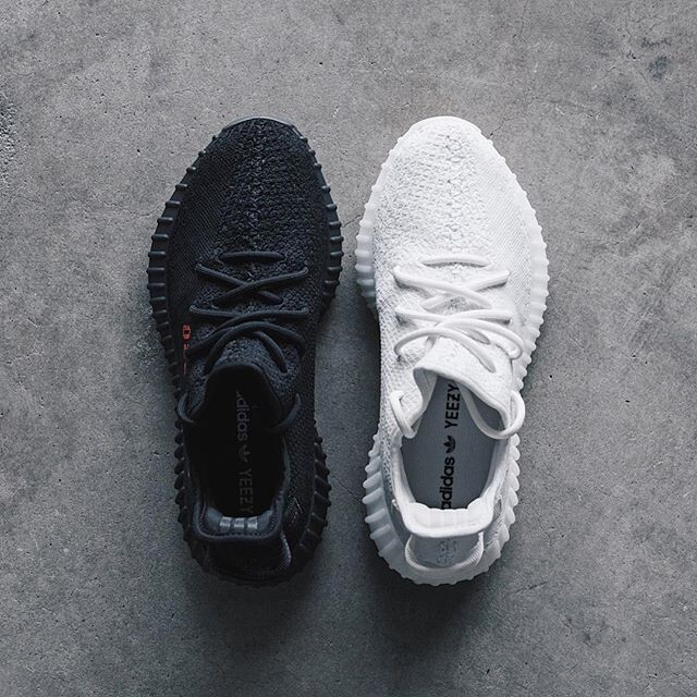 ADIDAS YEEZY 350 V2 BLACK WHITE