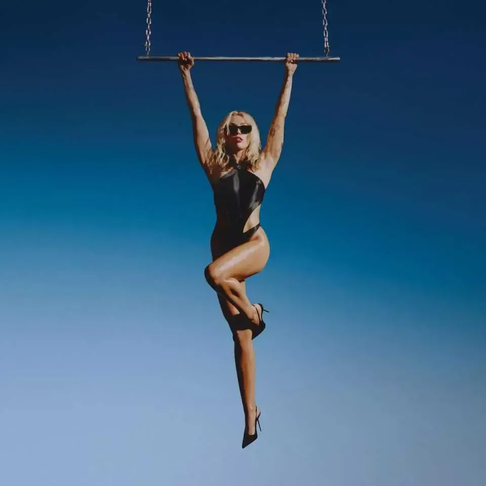 Endless Summer Vacation CD Miley Cyrus