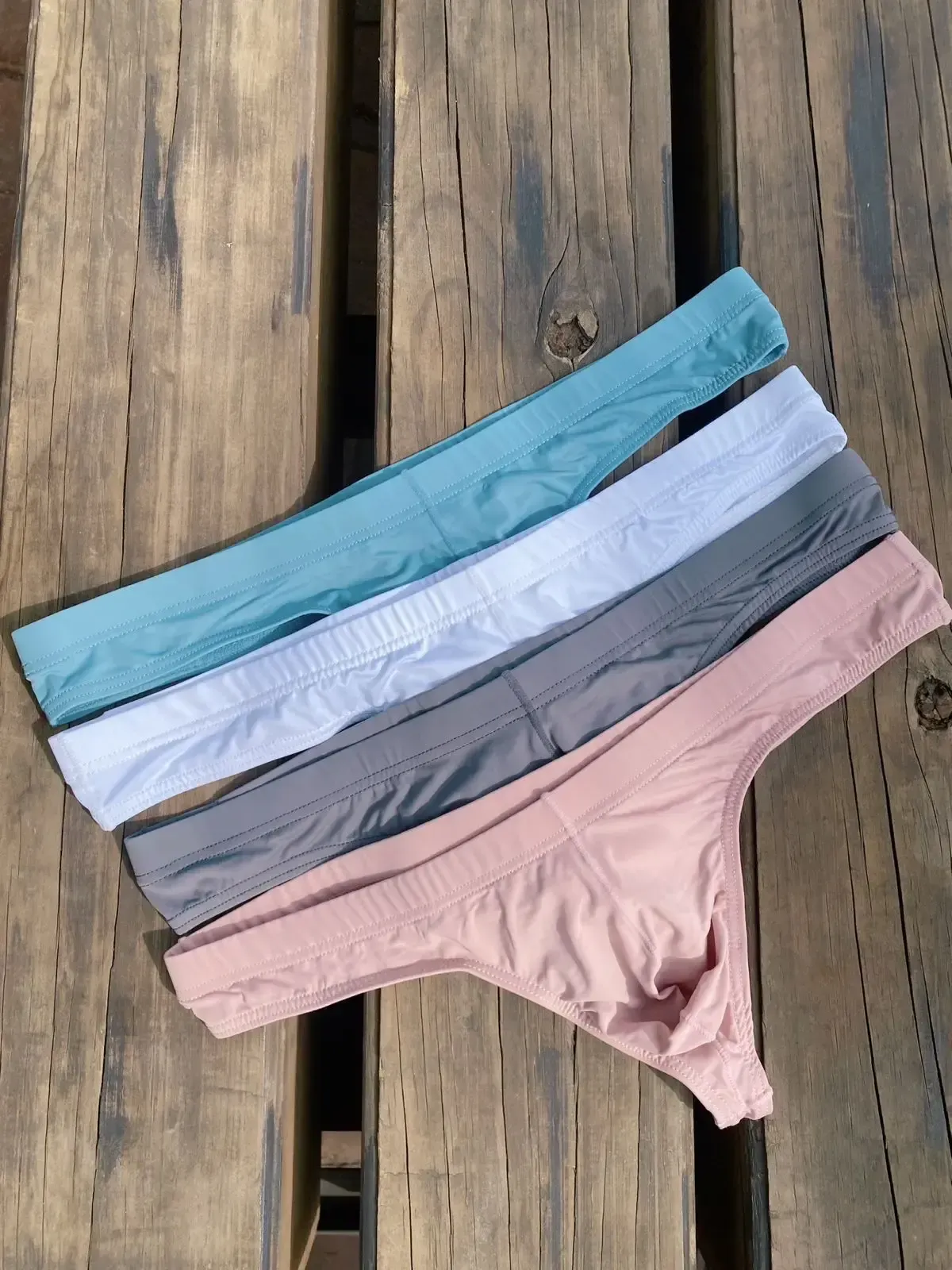 Pack Thong 2 por Q. 215