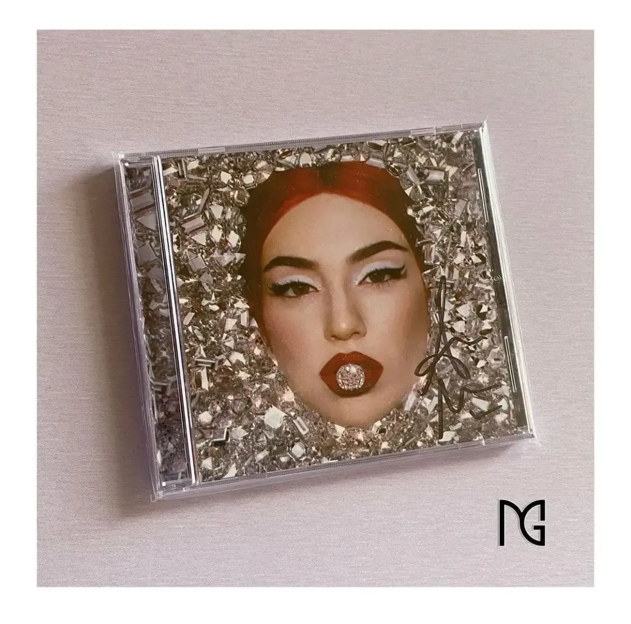 Diamonds And Dancefloors CD Autografiado Uk Ava Max