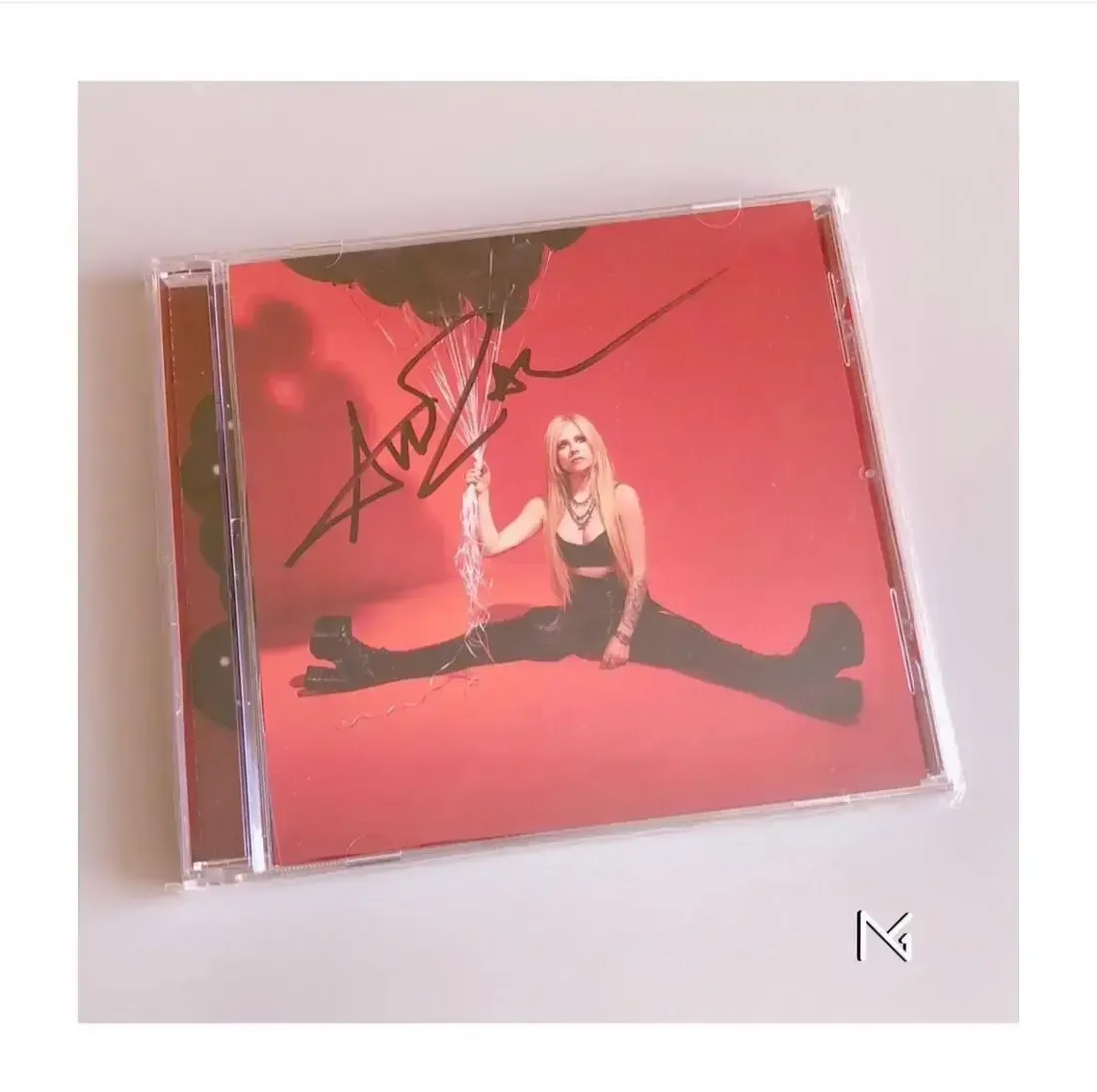 Love Sux CD Autografiado Avril Lavigne