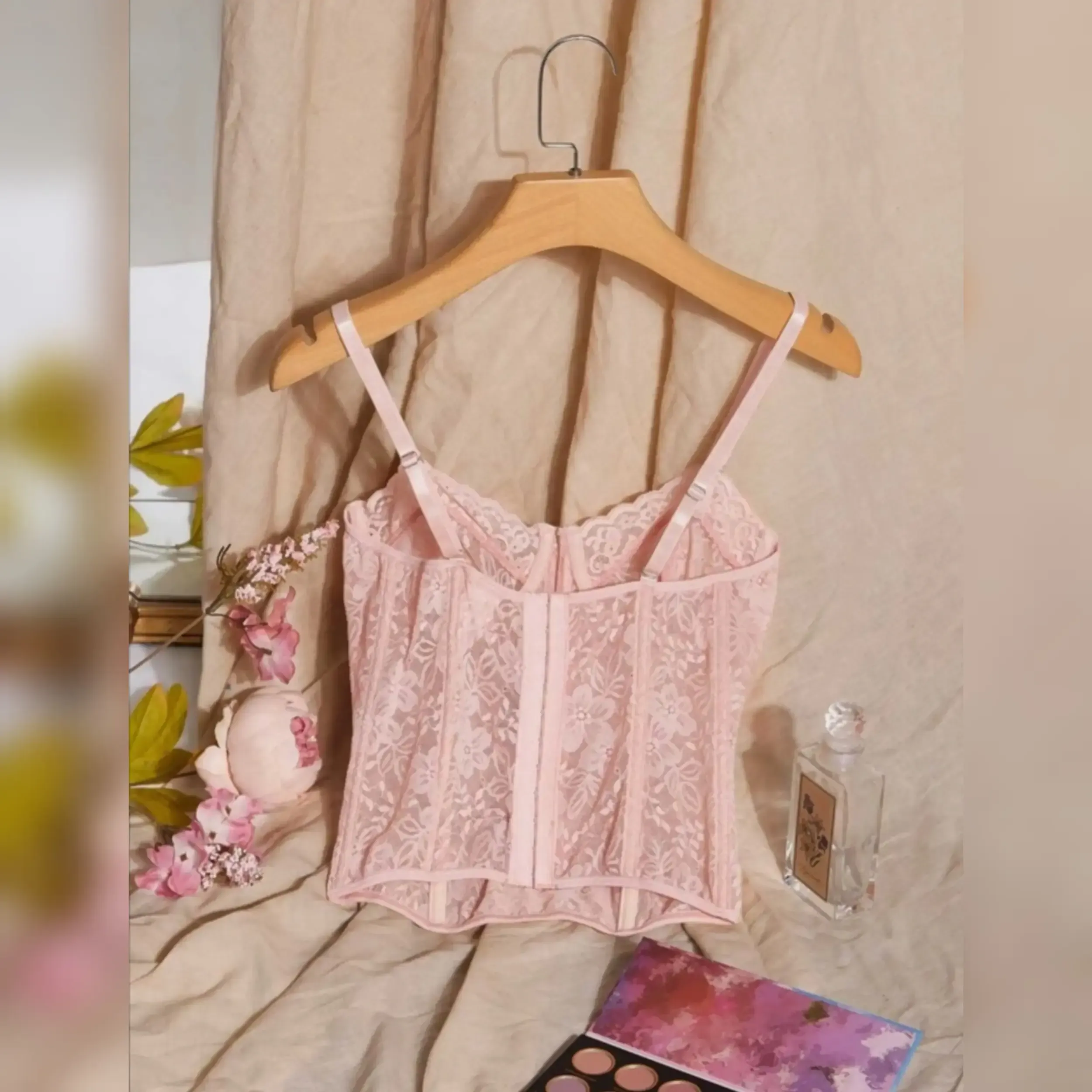 Top Faja con Encaje Floral y Aro (Varilla) Talla L
