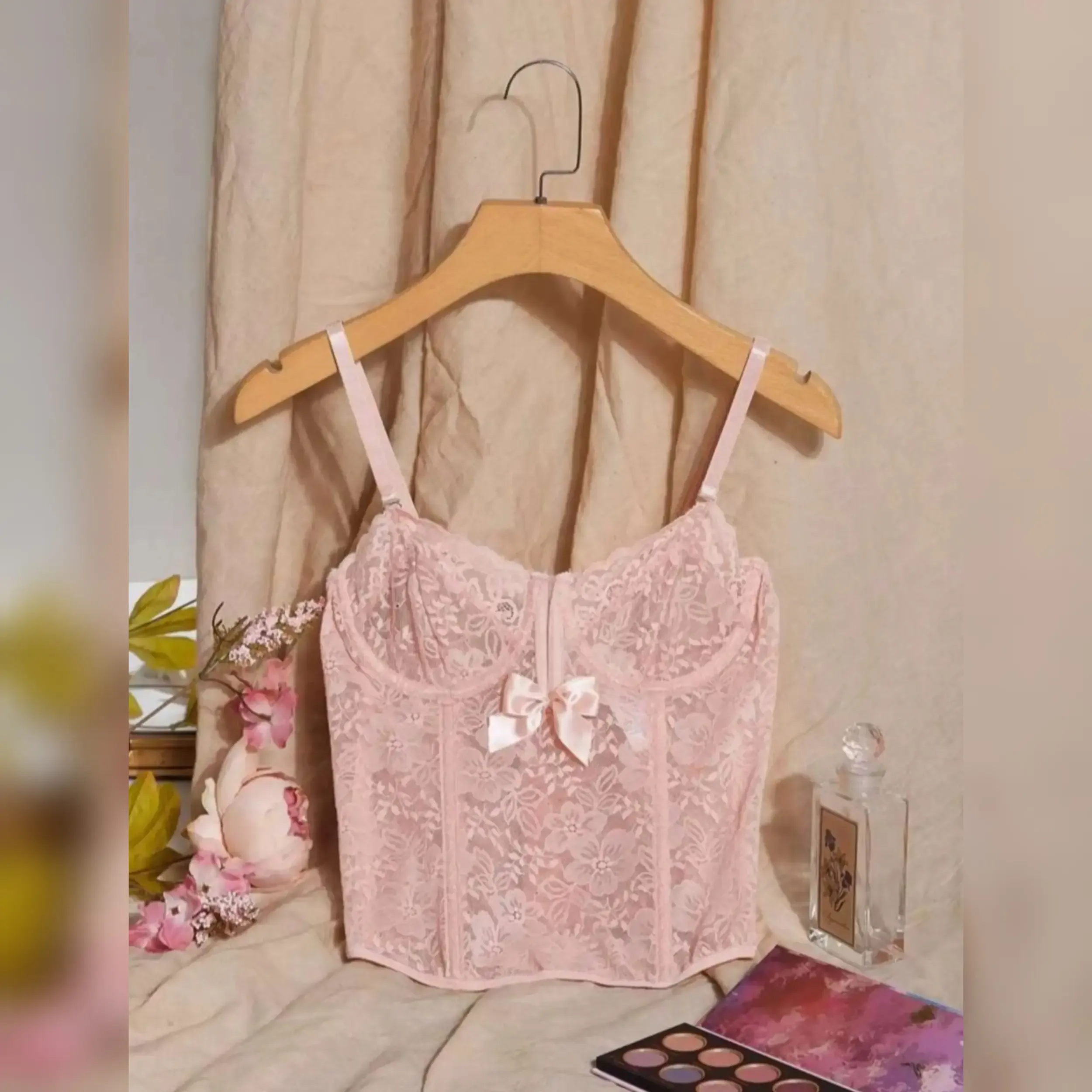 Top Faja con Encaje Floral y Aro (Varilla) Talla L