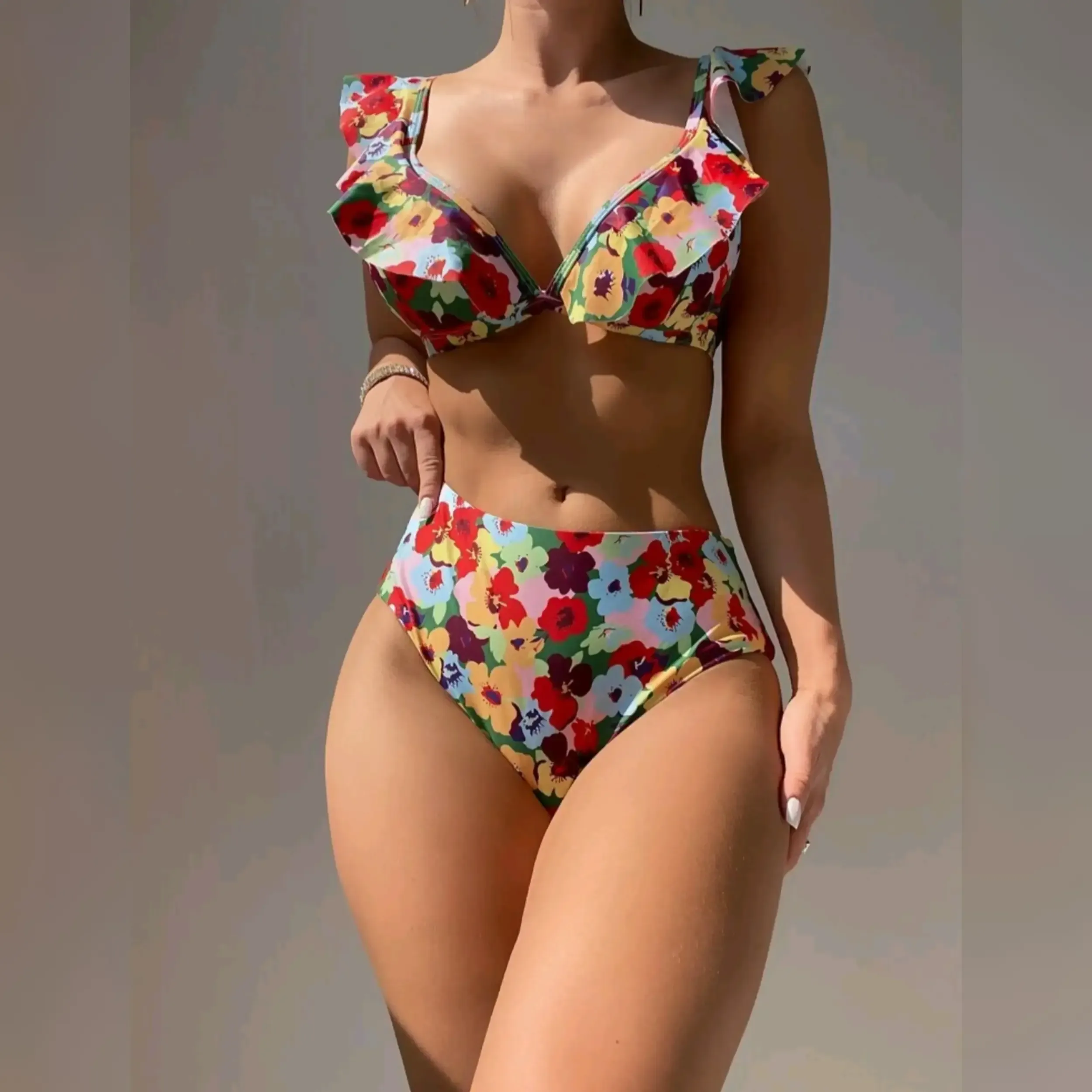 Traje de baño de dos Piezas talle Alto y Estampado floral 