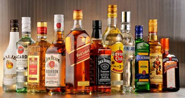 BEBIDAS Y LICORES
