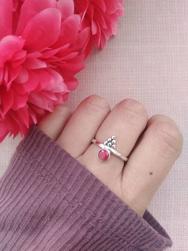 Anillo Raíz de Rubí