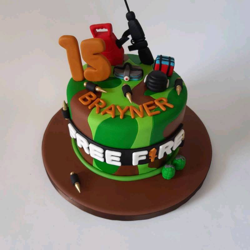 Torta Free Fire en Lima