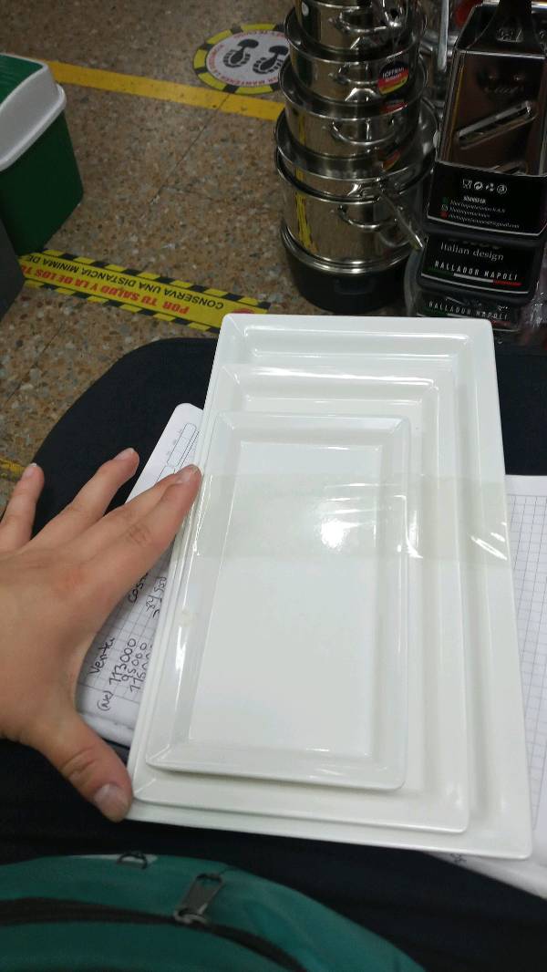 tray, binder, Petri_dish
