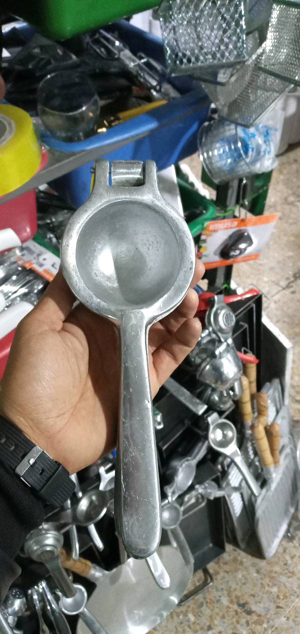 screw, oil_filter, strainer