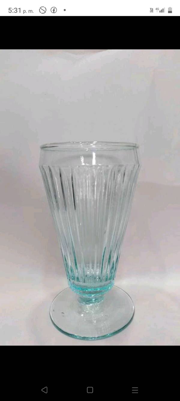 vase, water_jug, goblet