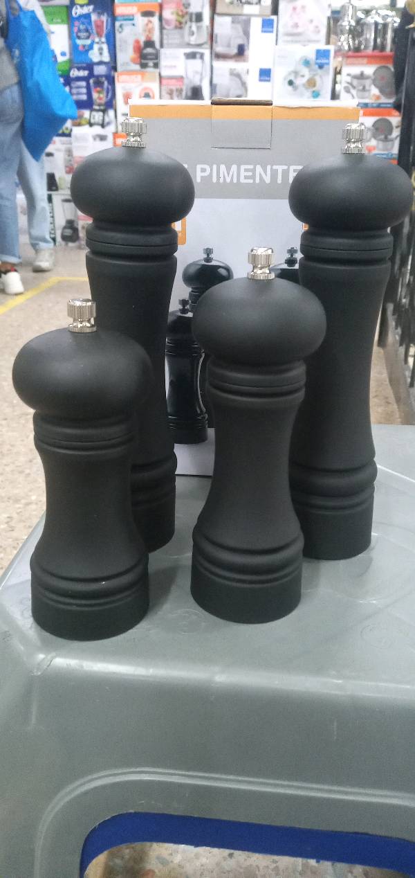 toilet_seat, mortar, binoculars