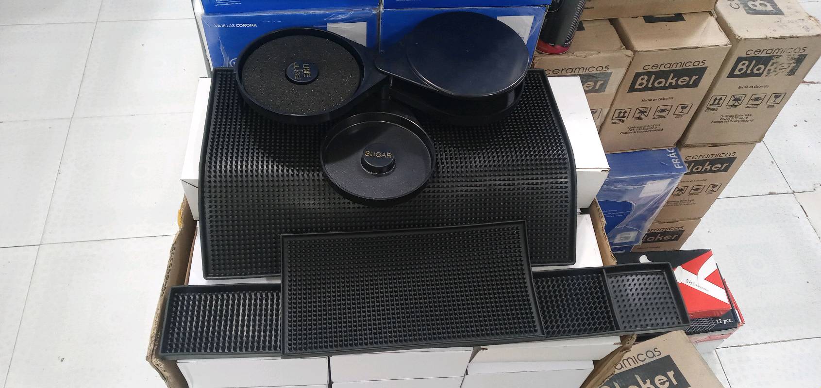 traffic_light, loudspeaker, solar_dish