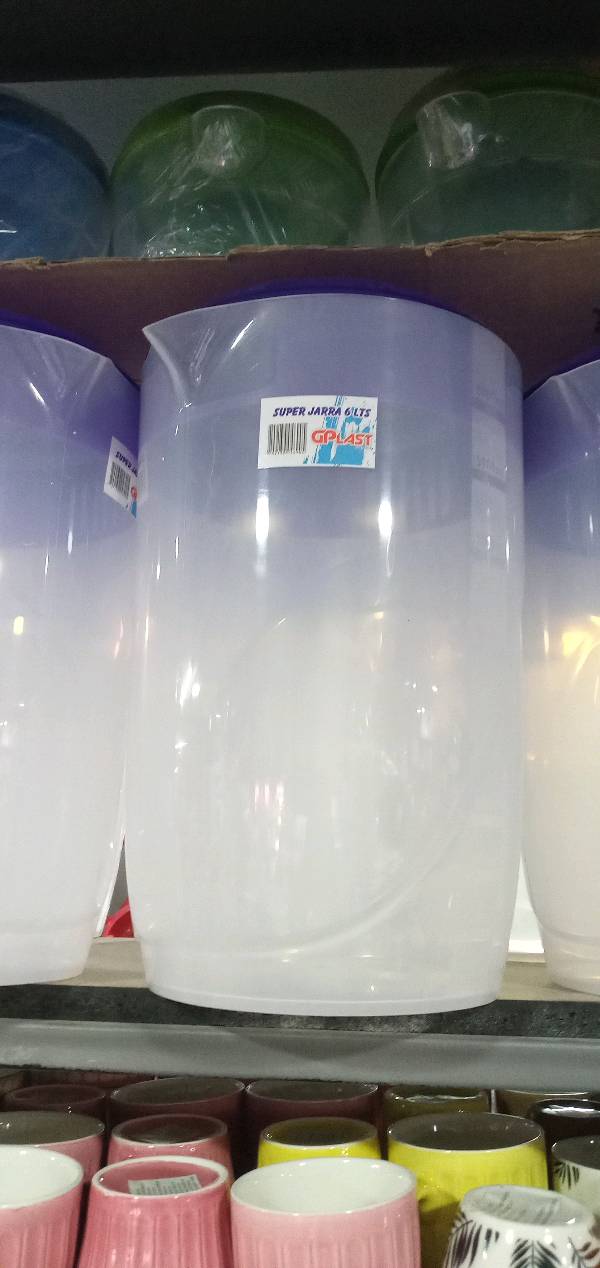 water_jug, goblet, pitcher
