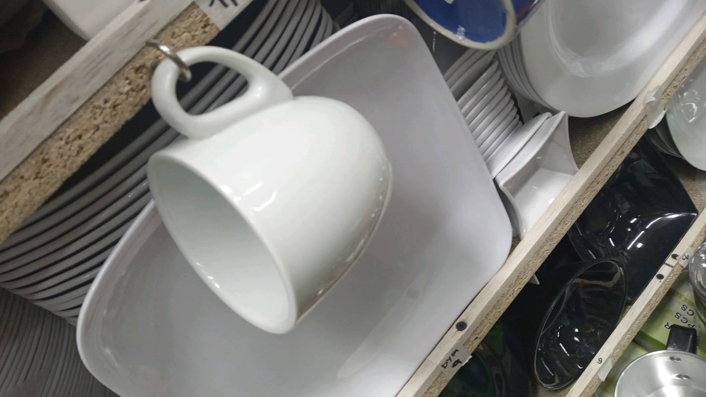 plate_rack, water_jug, dishwasher