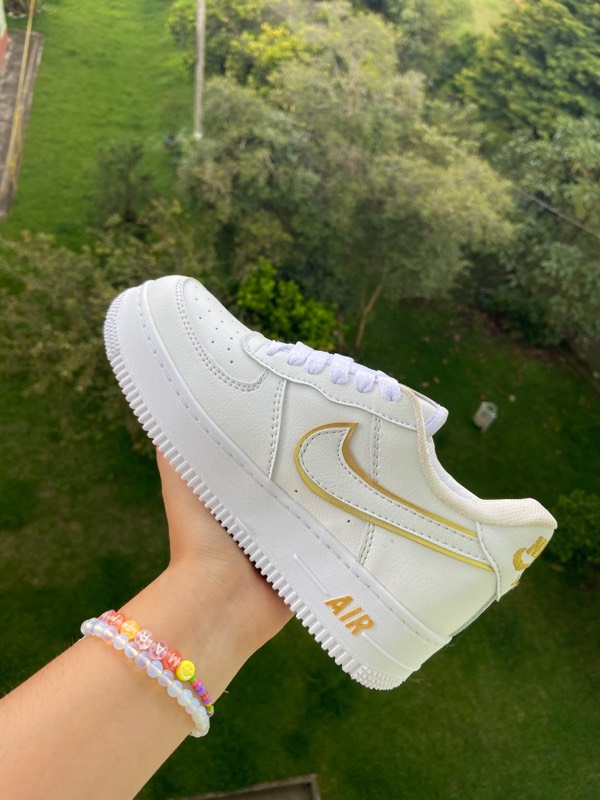 Af1 Al rededor dorado