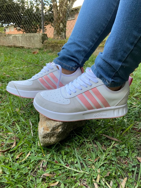 Adidas líneas rosa