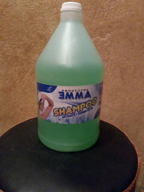 Emma galón shampoo para el cabello