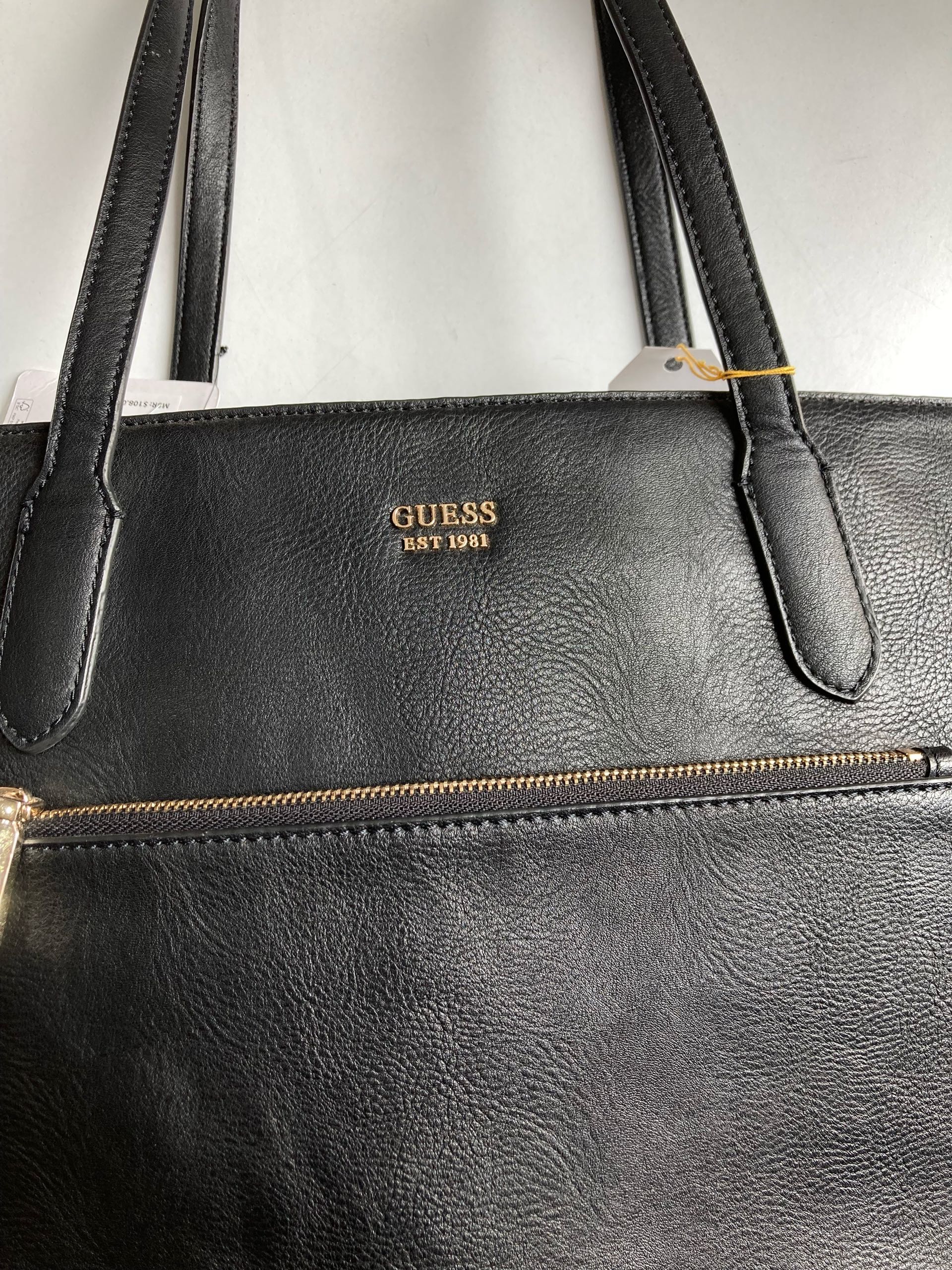 Bolsa Guess. M68, original.