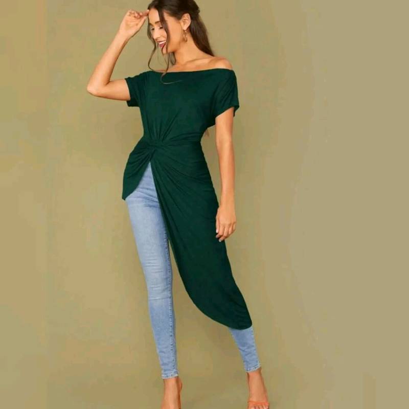 Blusa Hombros Descubiertos Corte Asimétrico  