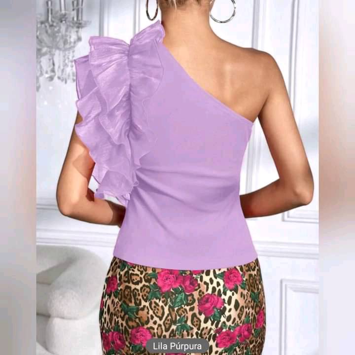  Blusa Cuello Asimétrico de Un Hombro Descubierto con Ribete  Fruncido 