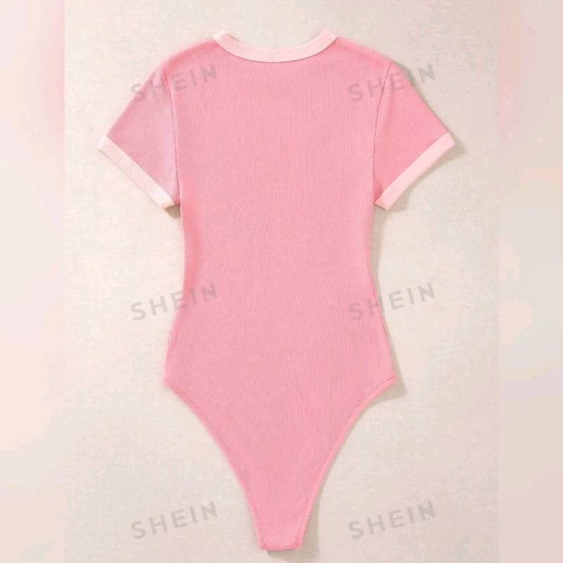 Hermoso  Body Ajustado de Canalé & Estampado de Letra